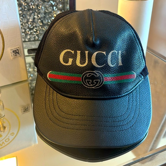 Gucci Other - Gucci Black Leather Logo Baseball Cap with Red & Green Stripe